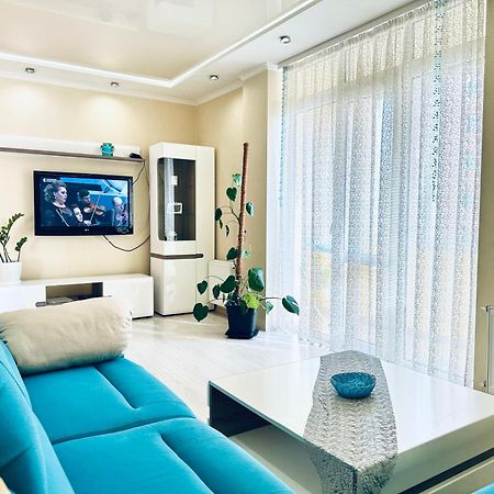 Apartments With A Coffee Machine In The City Center, Near A Park And Zlata Plaza Rivne Extérieur photo