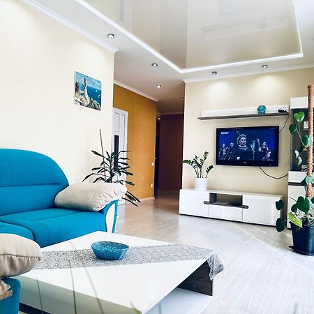 Apartments With A Coffee Machine In The City Center, Near A Park And Zlata Plaza Rivne Extérieur photo