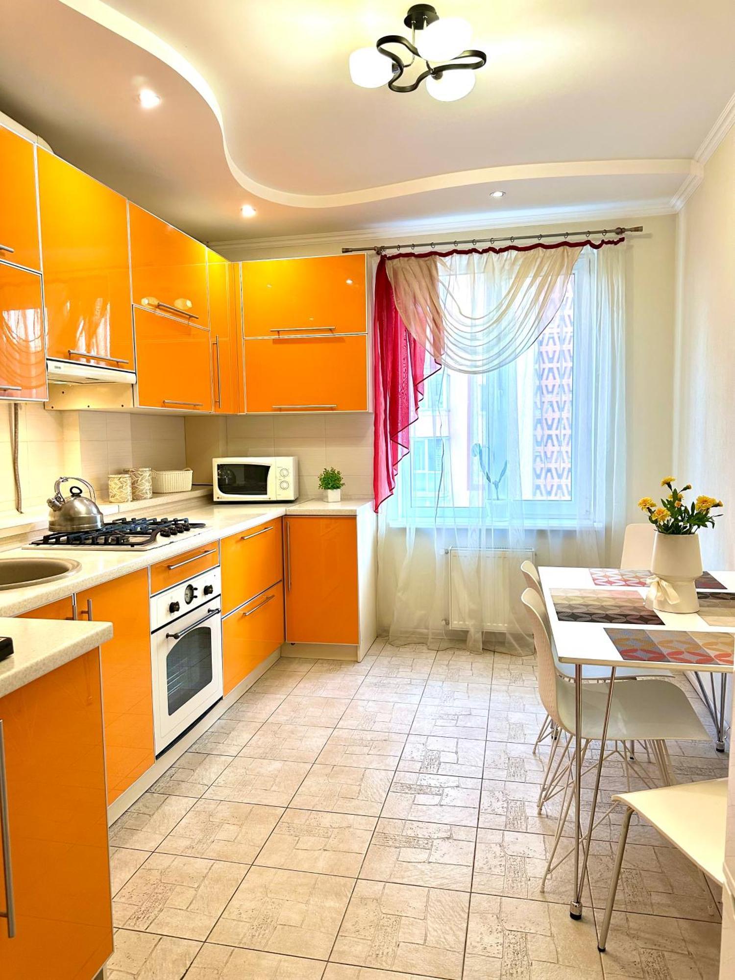 Apartments With A Coffee Machine In The City Center, Near A Park And Zlata Plaza Rivne Extérieur photo