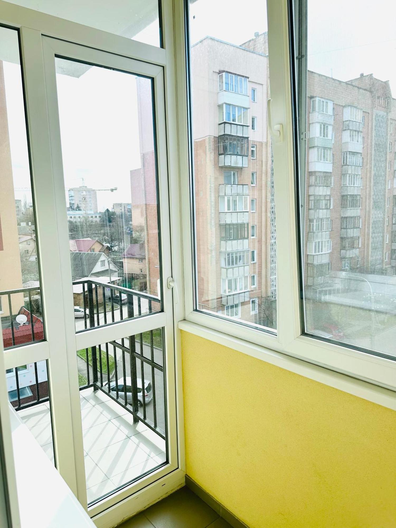 Apartments With A Coffee Machine In The City Center, Near A Park And Zlata Plaza Rivne Extérieur photo
