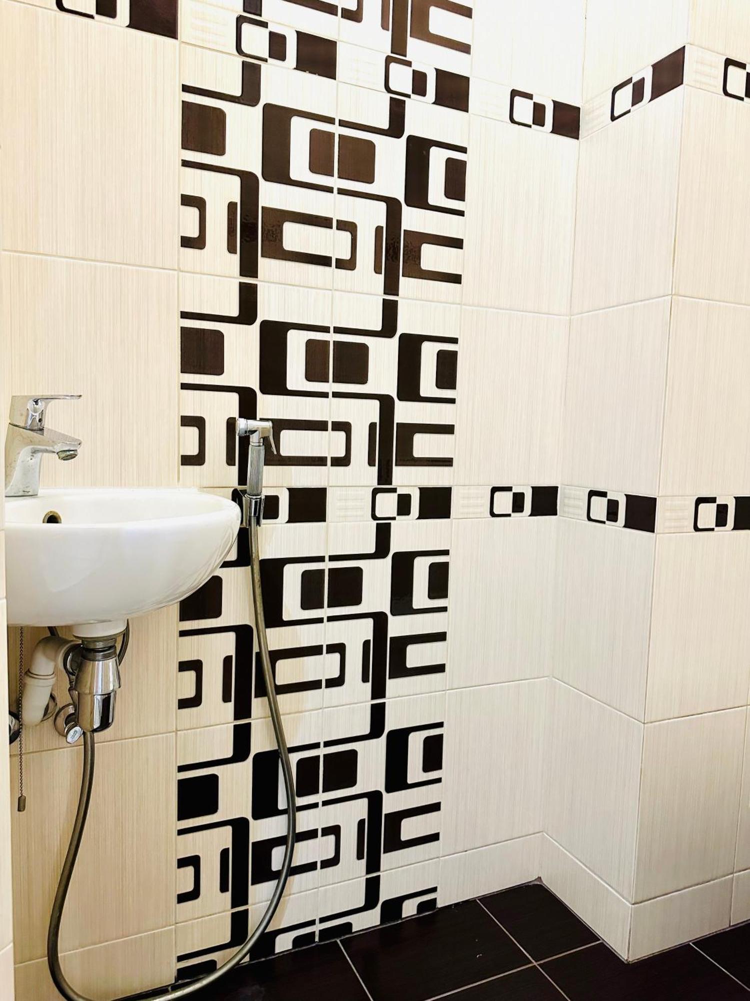 Apartments With A Coffee Machine In The City Center, Near A Park And Zlata Plaza Rivne Extérieur photo